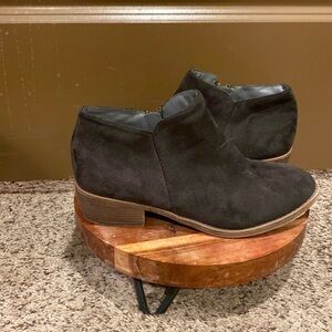 Ankle boots size 6